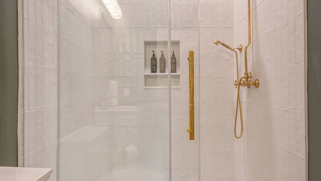 Photo of Bathroom in Summerville Historic District