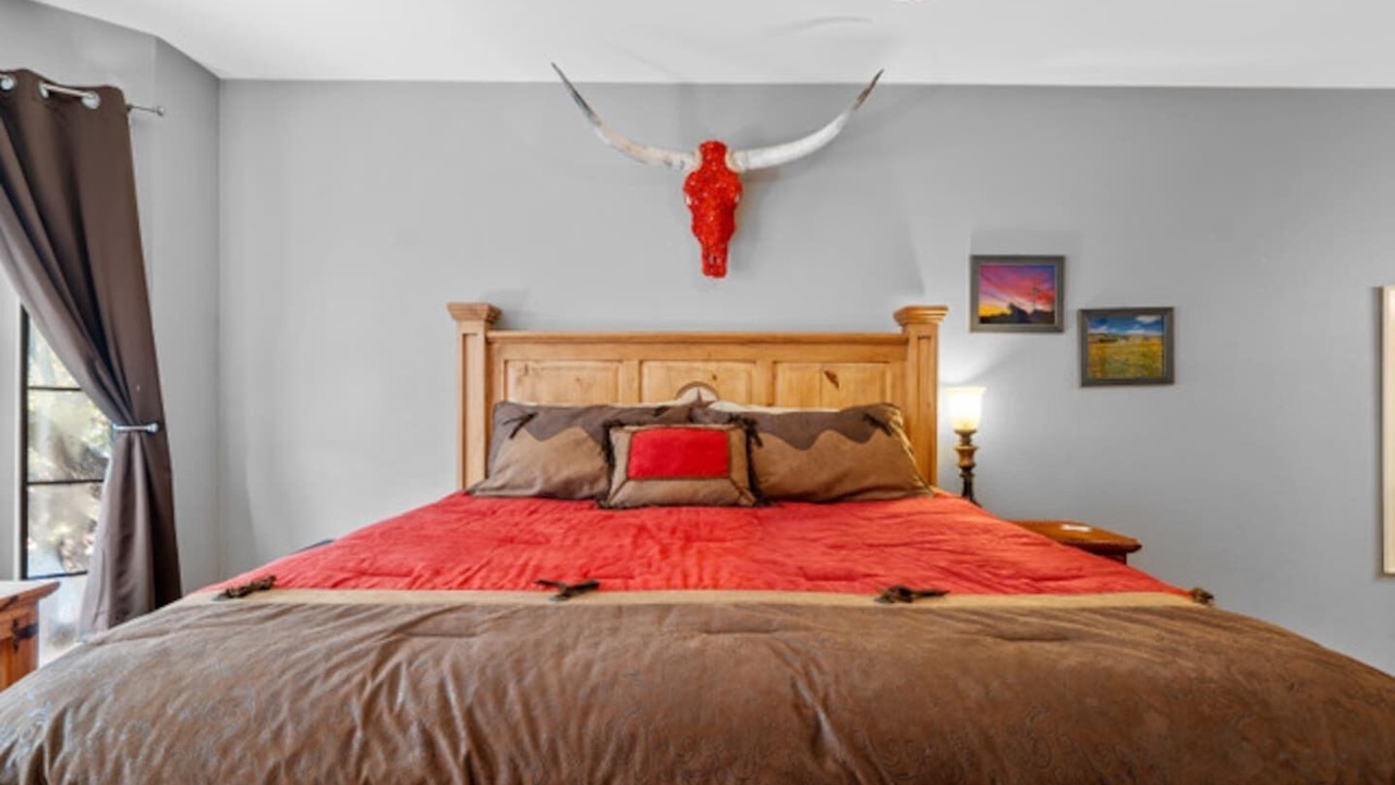 Photo of Bedroom in North University