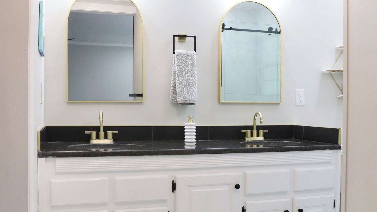 Photo of Bathroom in Drayton
