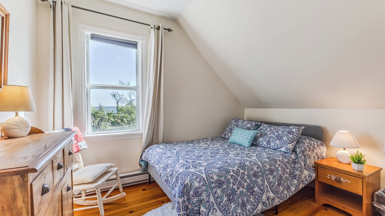 Photo of Bedroom in Brule Point