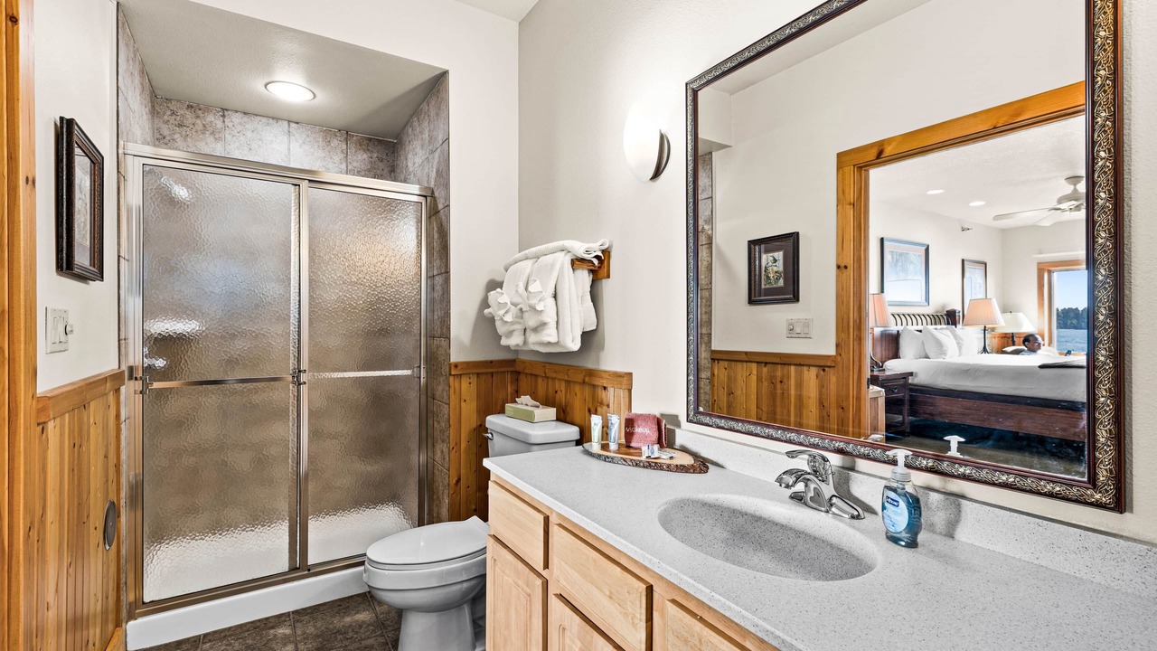 Photo of Bathroom in Two Harbors
