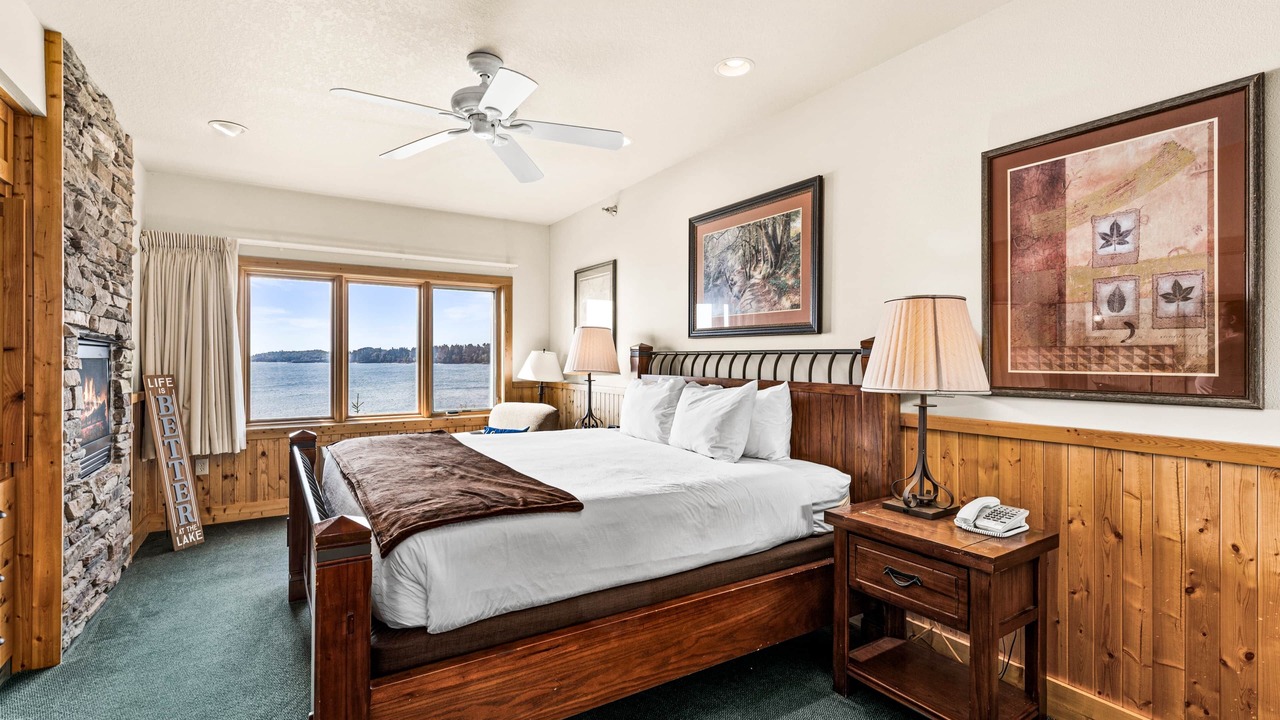 Photo of Livingroom in Two Harbors