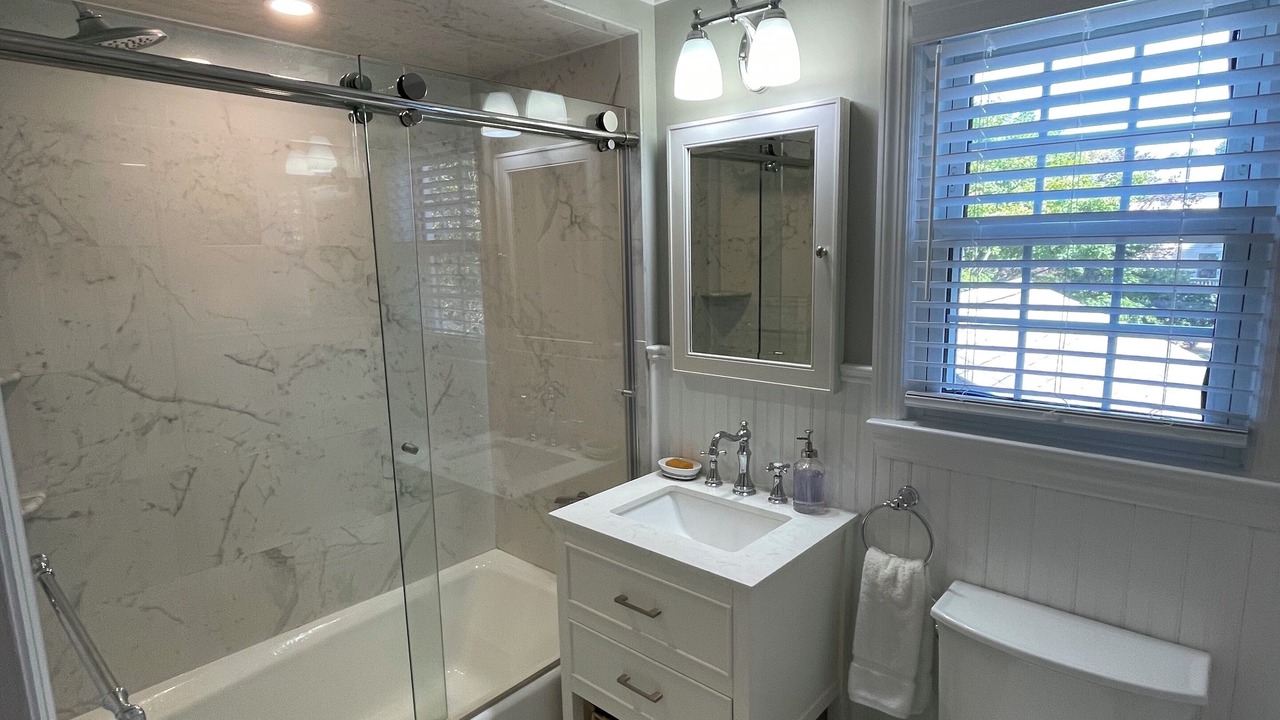Photo of Bathroom in Farmingdale