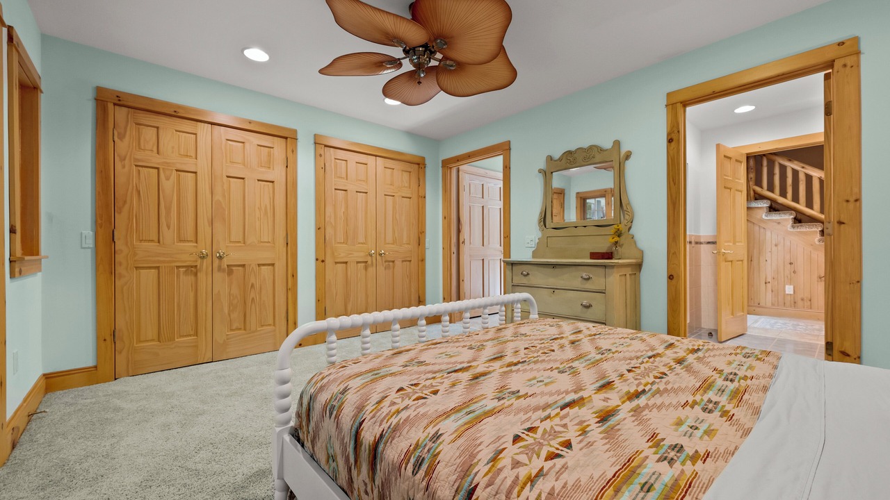 Photo of Bedroom in Owls Head
