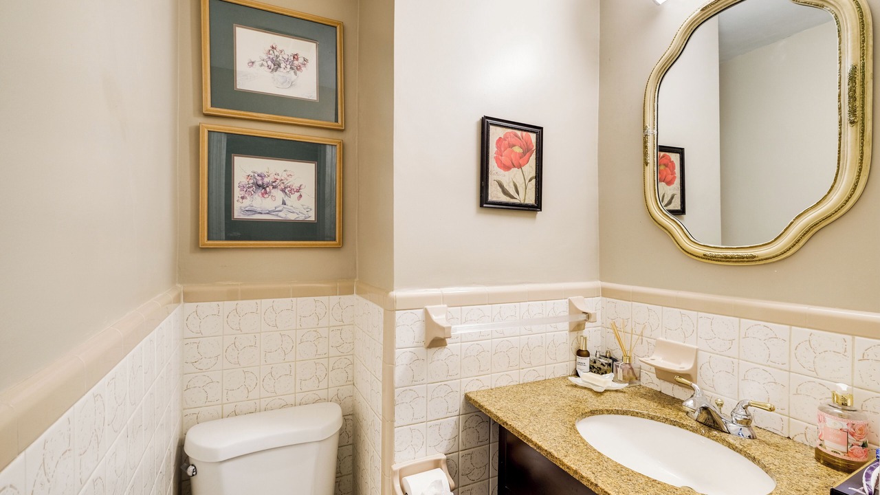 Photo of Bathroom in National Harbor