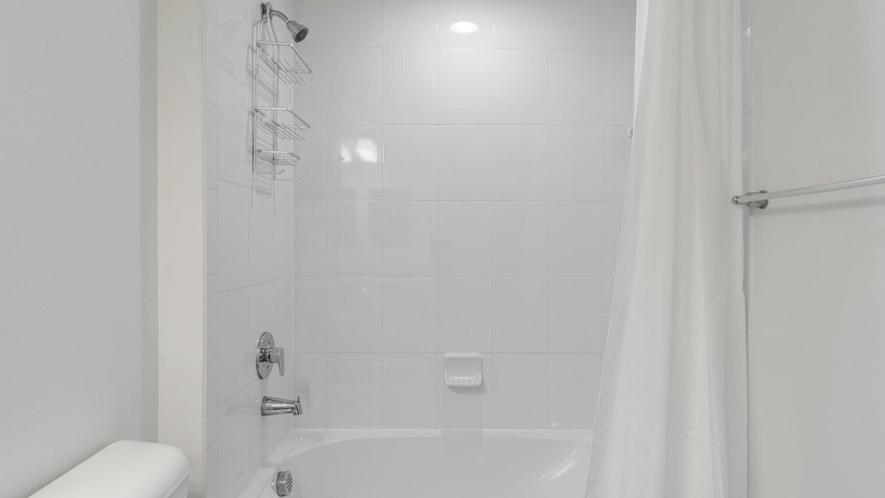 Photo of Bathroom in Miramar