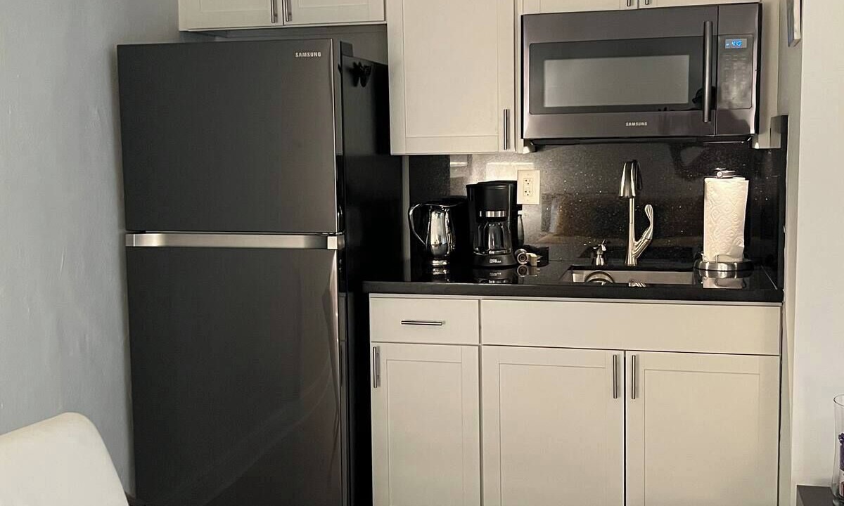 Photo of Kitchen in Golden Glades