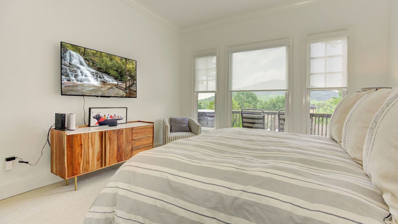 Photo of Bedroom in Big Canoe