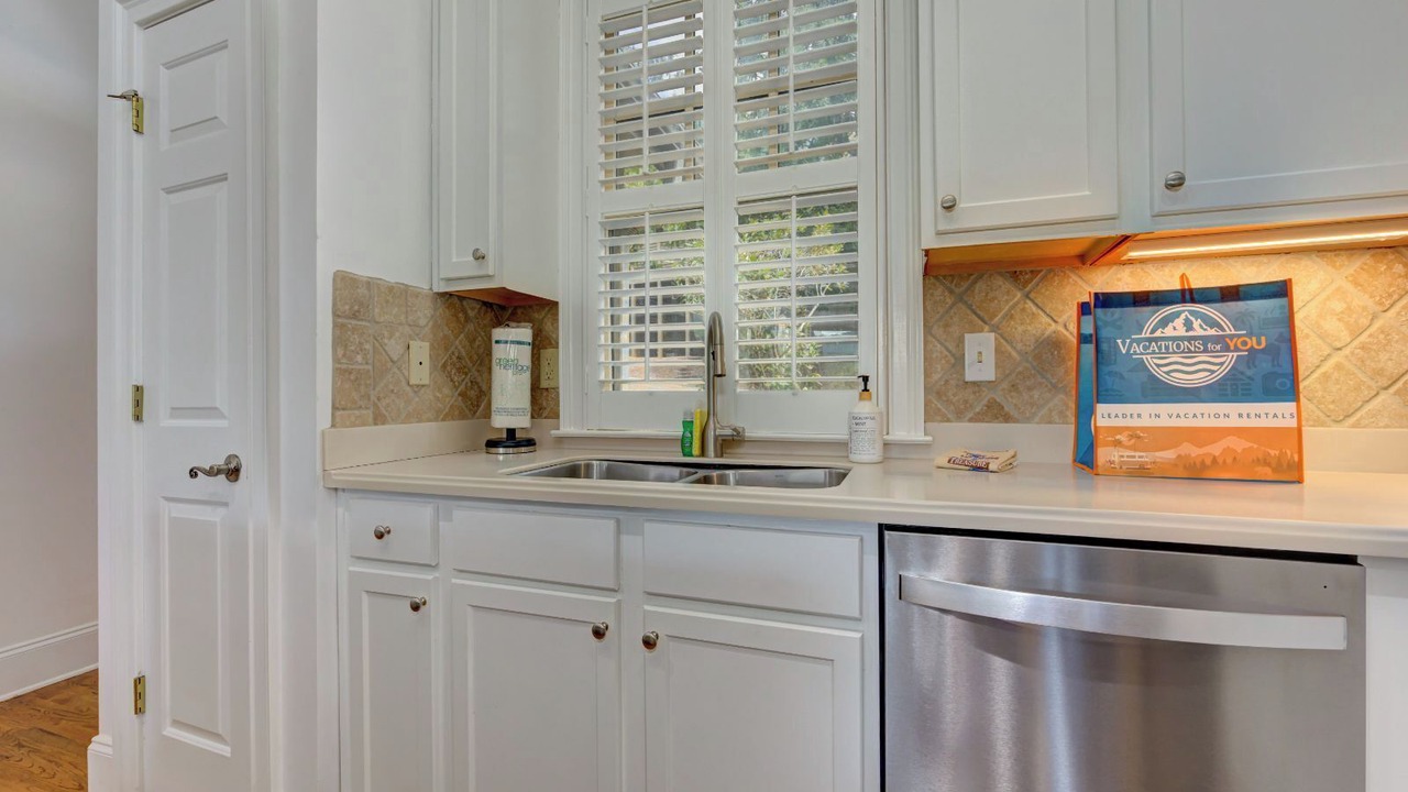 Photo of Kitchen in Big Canoe