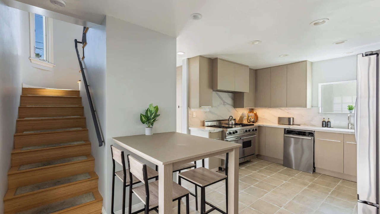 Photo of Kitchen in Mid-Wilshire