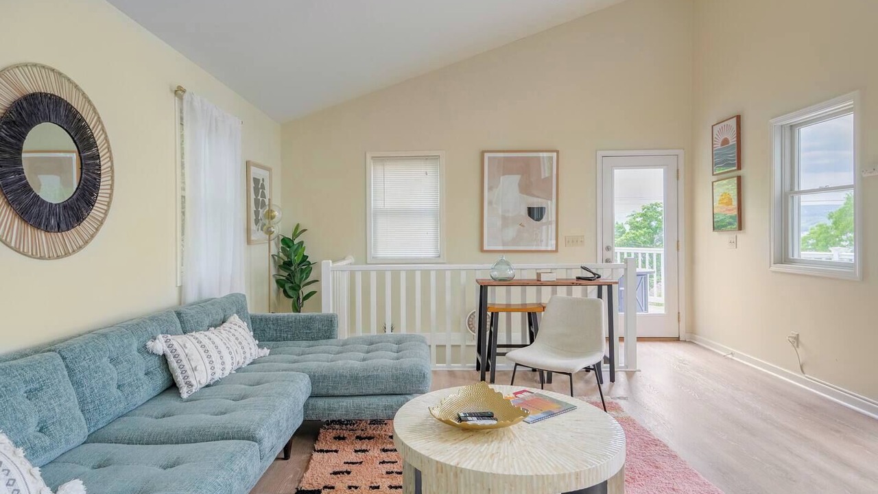 Photo of Livingroom in Rushville