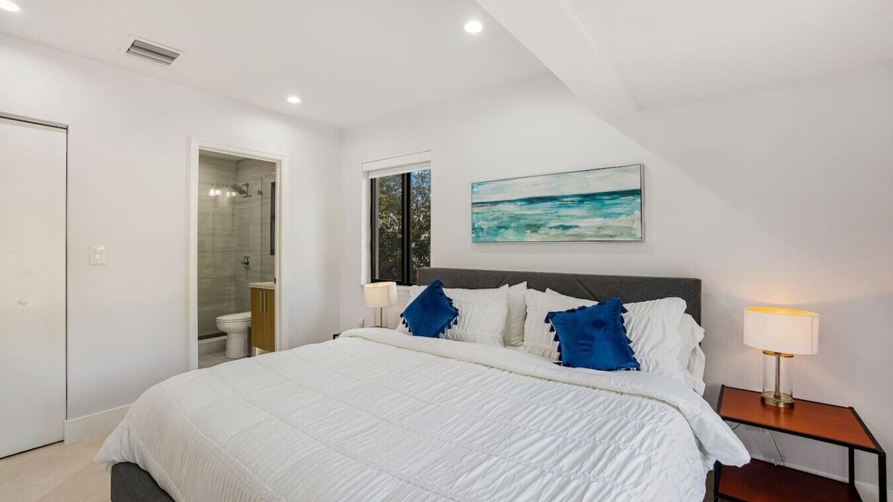 Photo of Bedroom in The Roads