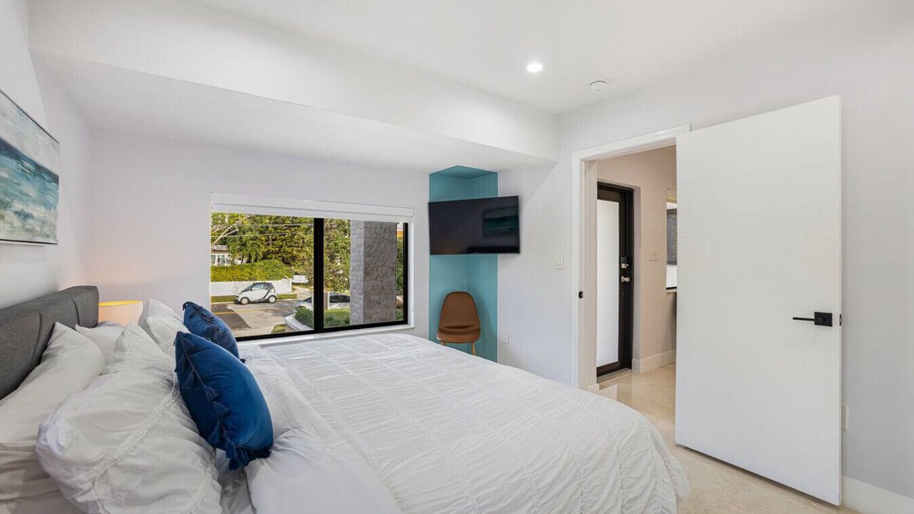 Photo of Bedroom in The Roads