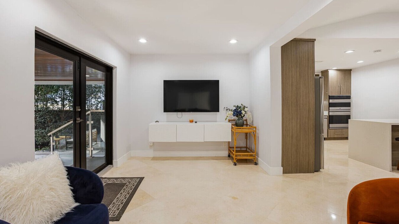 Photo of Livingroom in The Roads