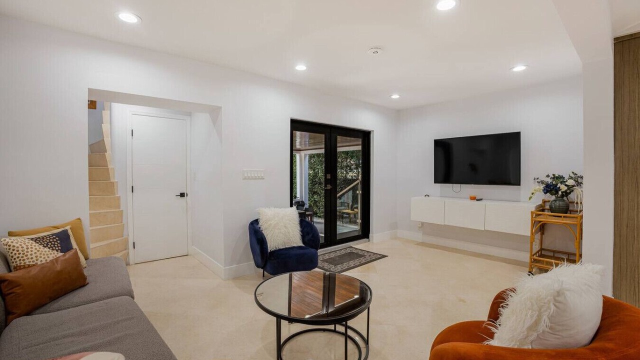Photo of Livingroom in The Roads