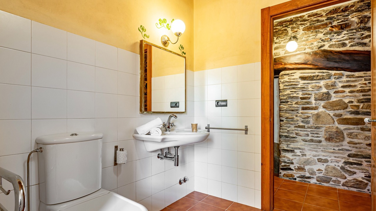 Photo of Bathroom in Mondonedo