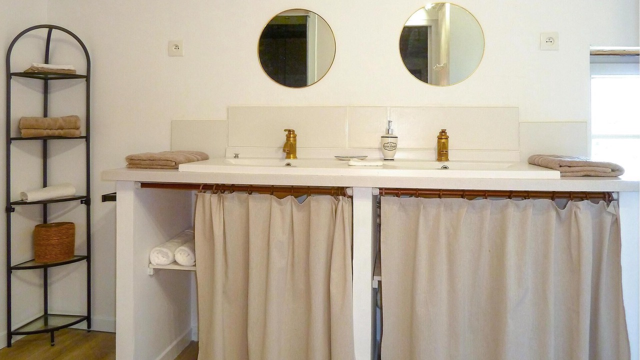 Photo of Bathroom in Mouilleron-Saint-Germain