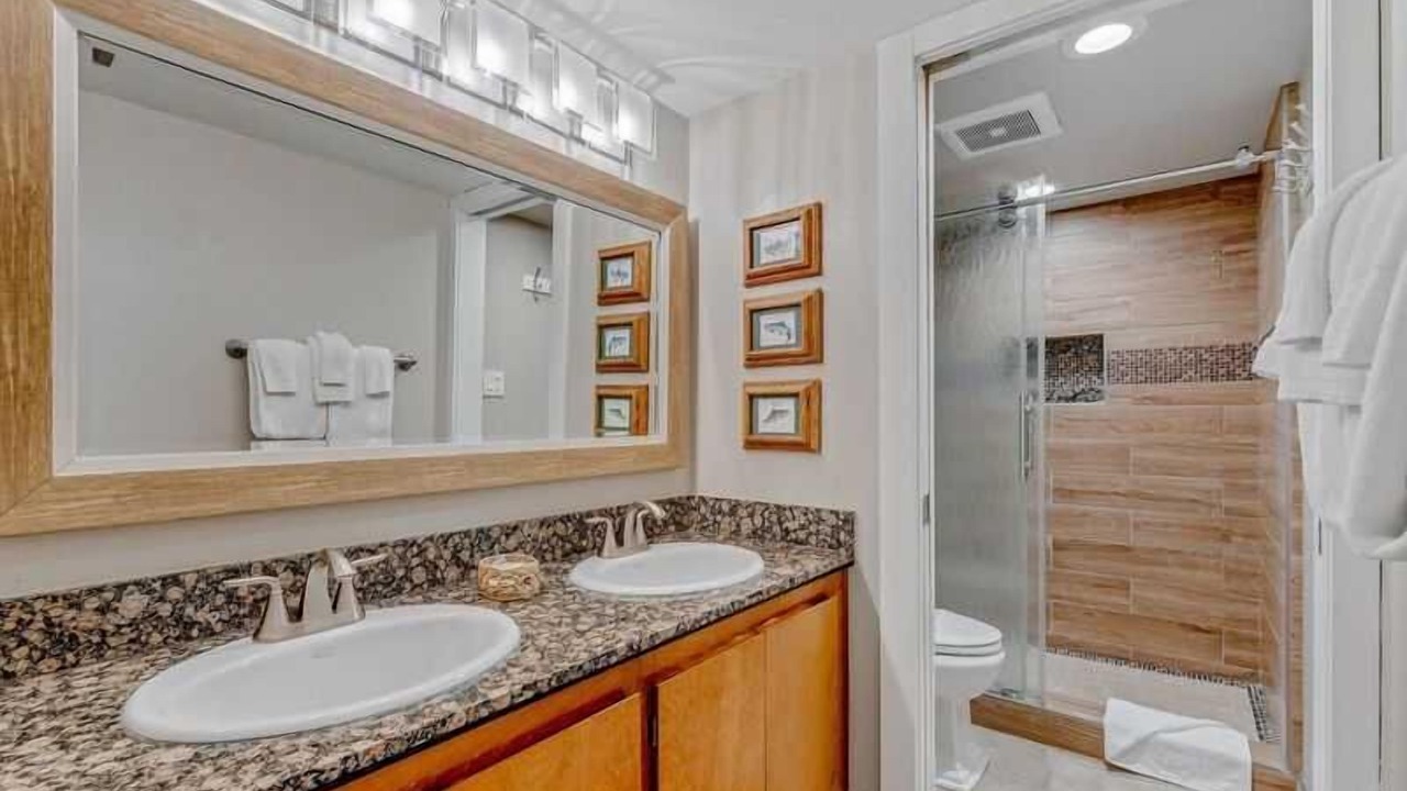 Photo of Bathroom in Carnelian Woods