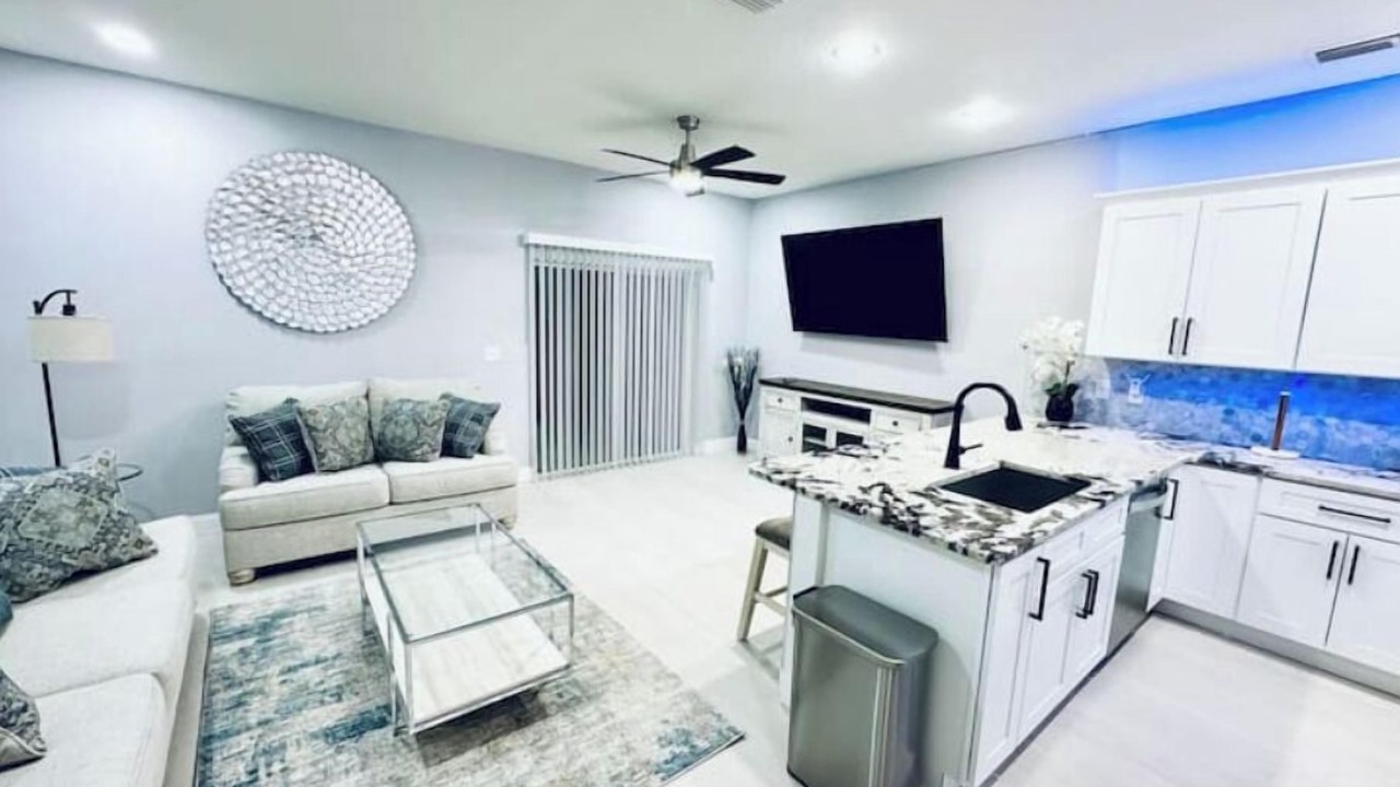 Photo of Livingroom in Seffner Community Alliance