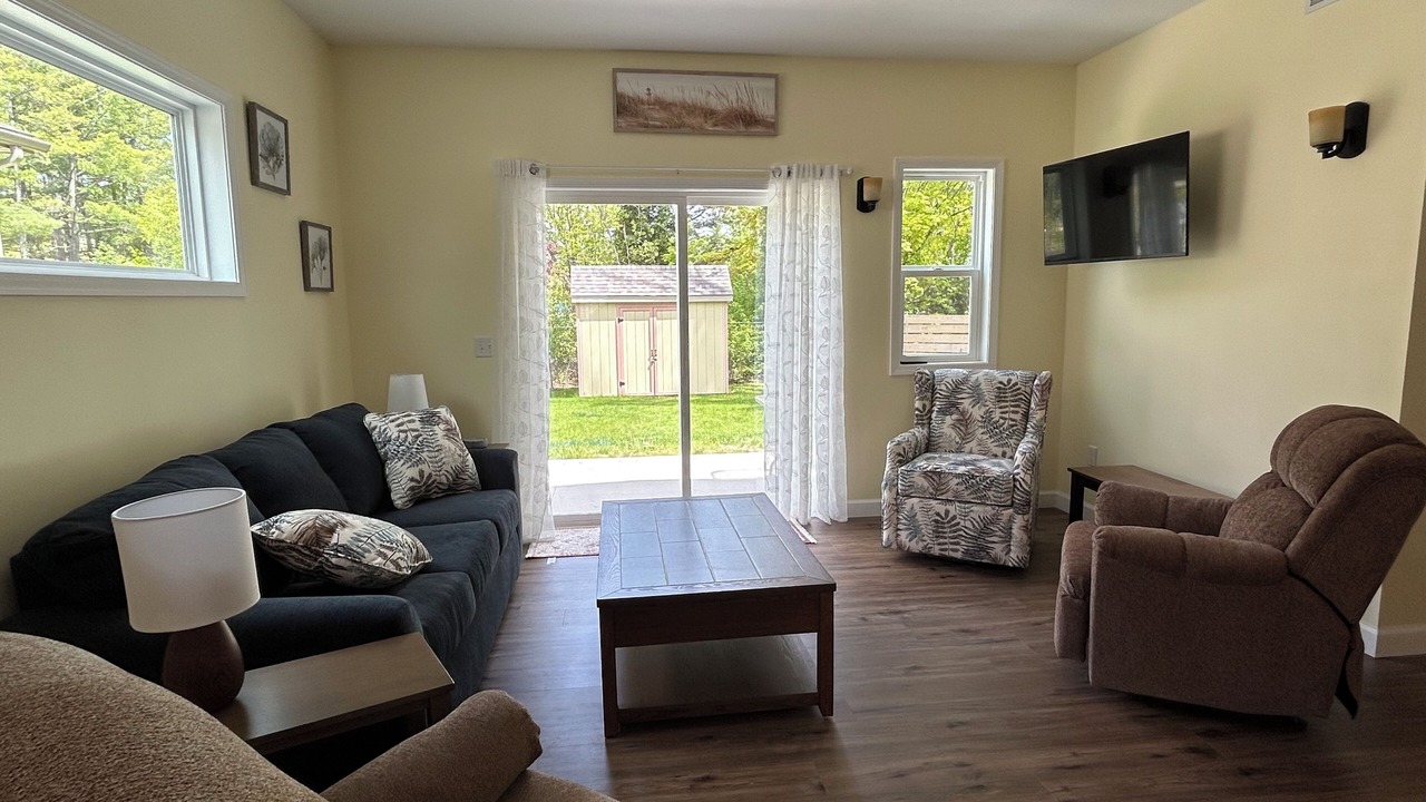 Photo of Livingroom in Cadillac
