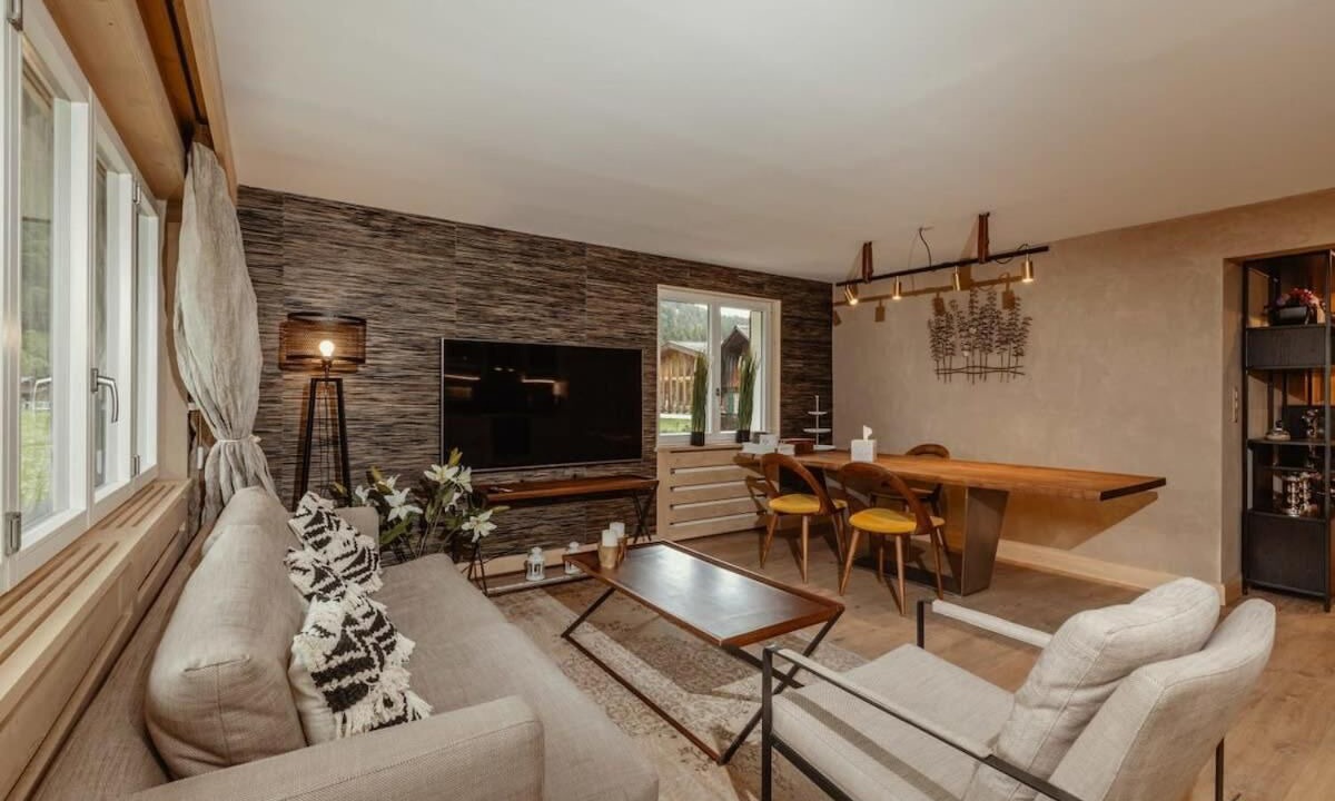Photo of Livingroom in Zweisimmen Nr Gstaad