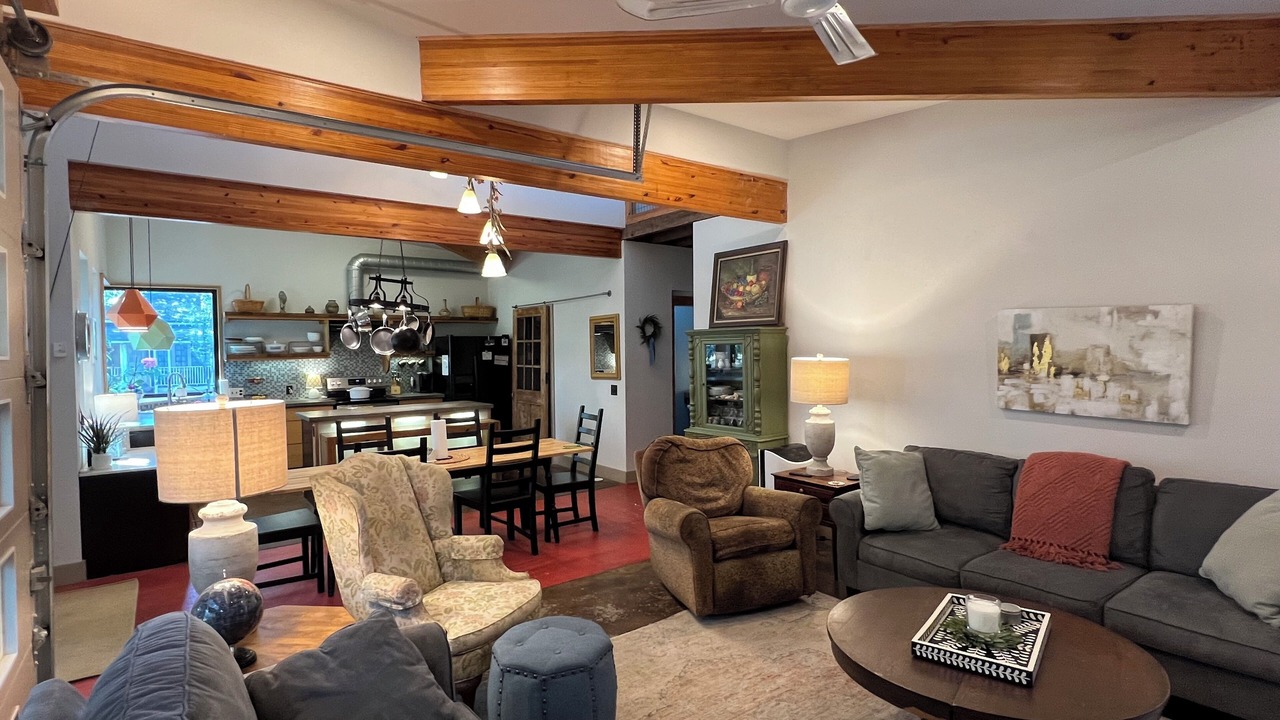 Photo of Livingroom in Northport