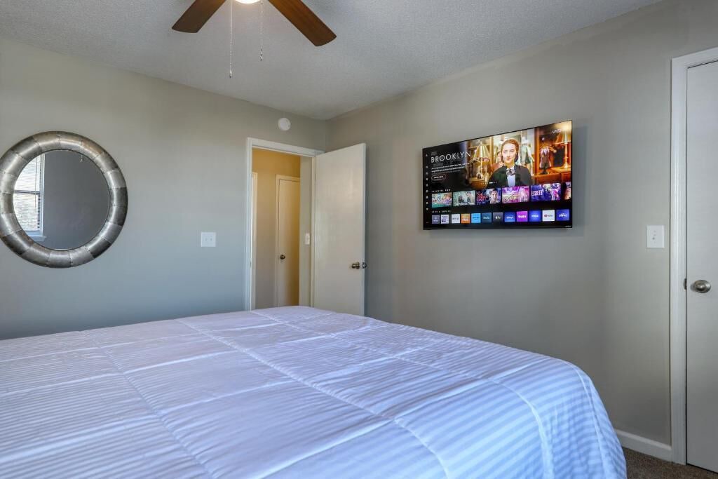 Photo of Bedroom in Crescent Beach