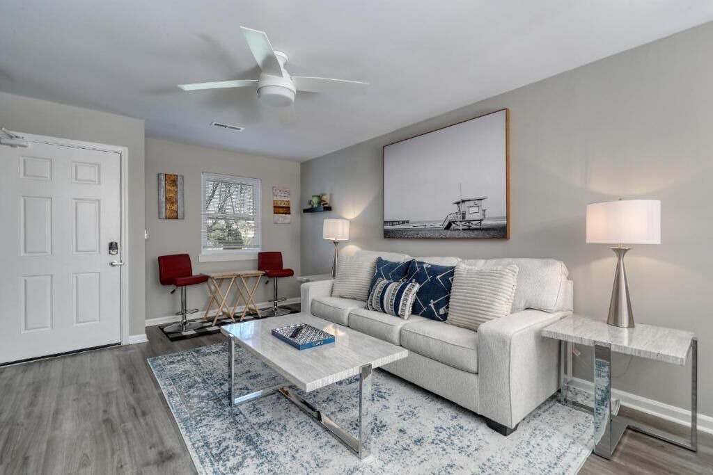 Photo of Livingroom in Crescent Beach