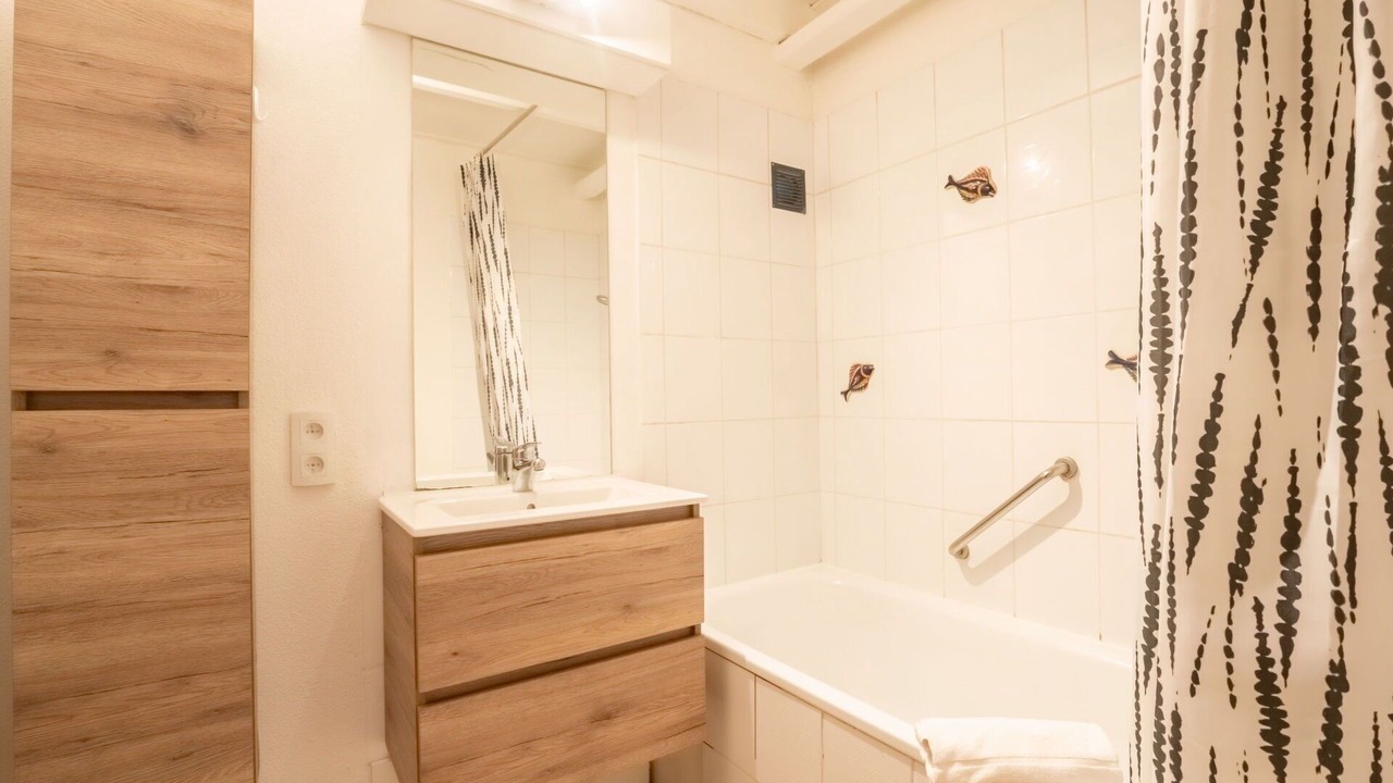 Photo of Bathroom in Bredene