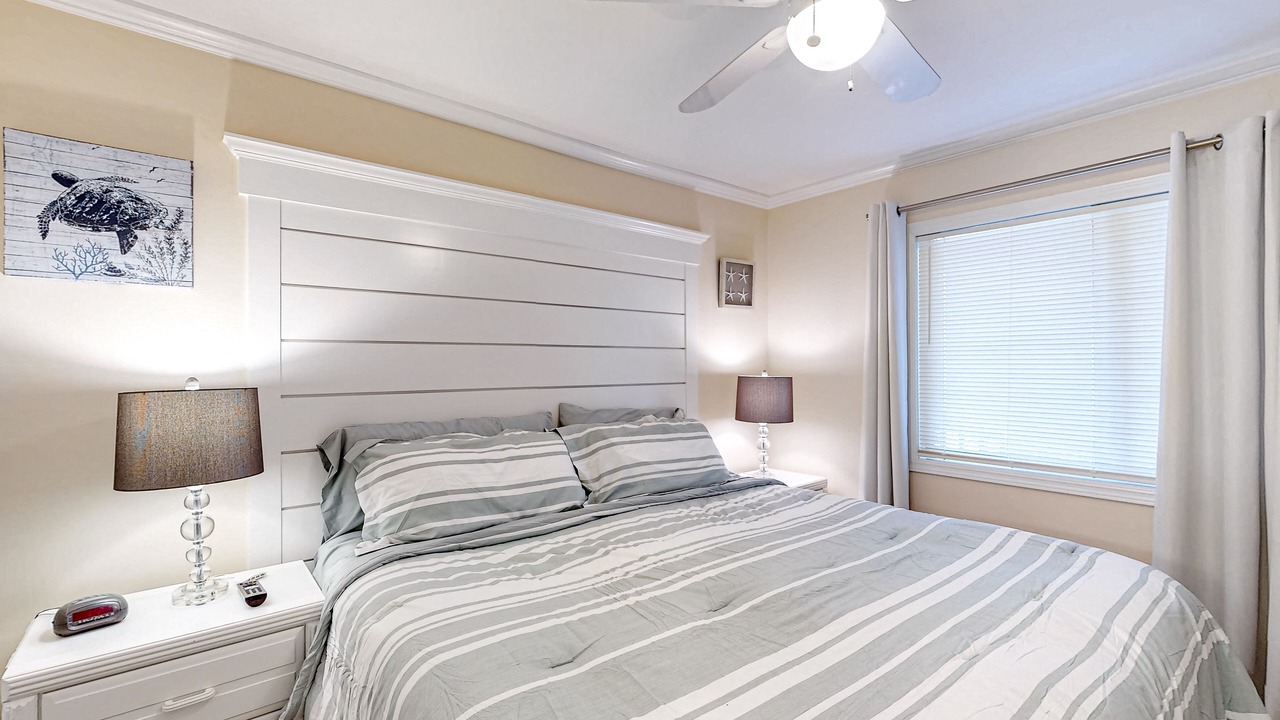 Photo of Bedroom in Folly Field