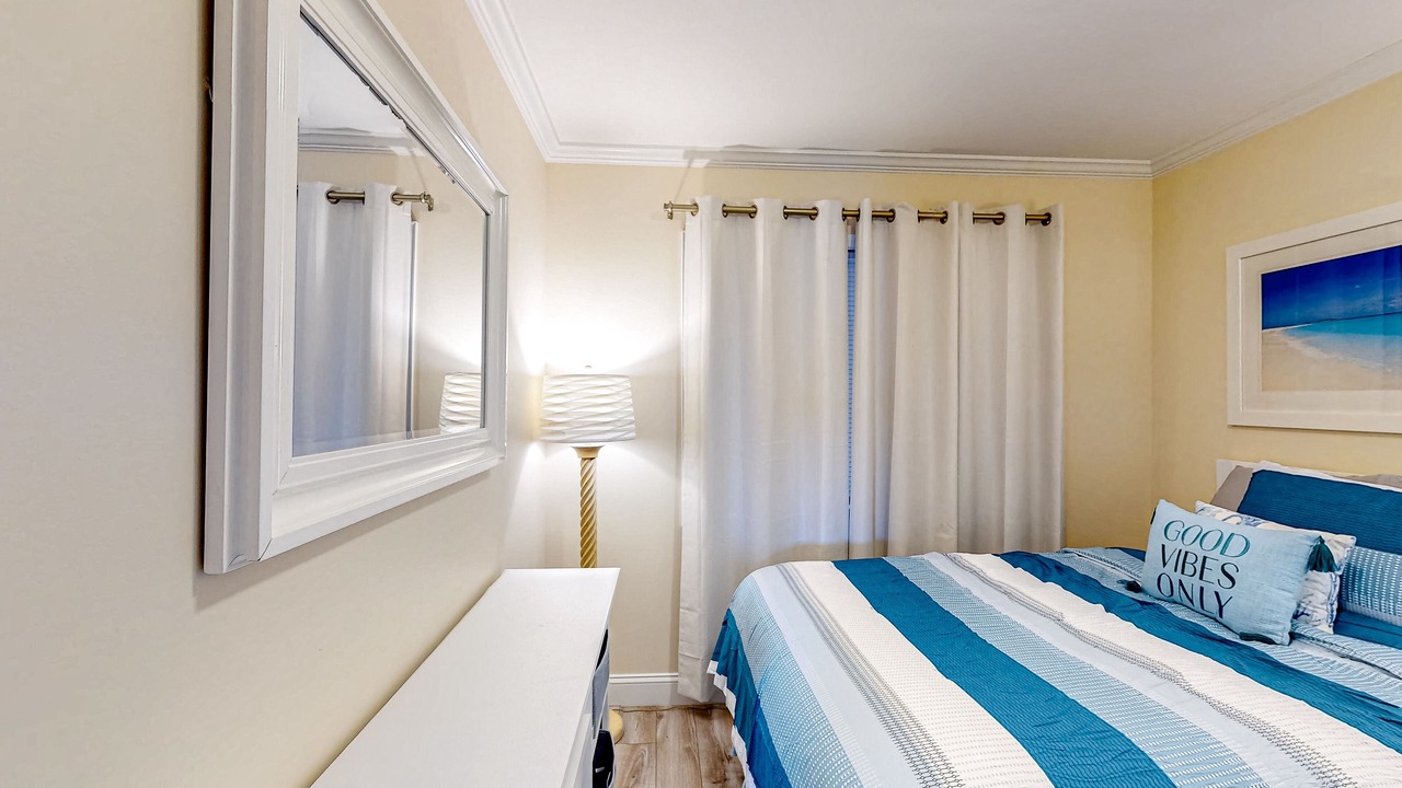 Photo of Bedroom in Folly Field