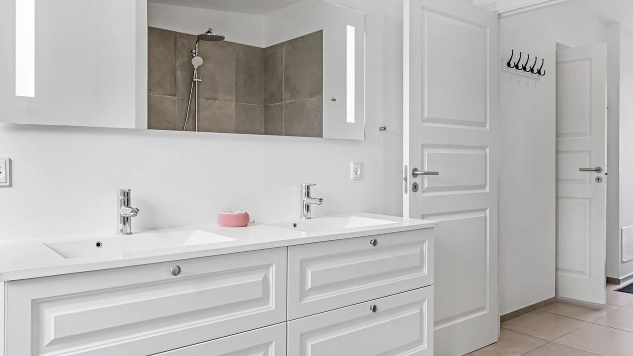 Photo of Bathroom in Gram