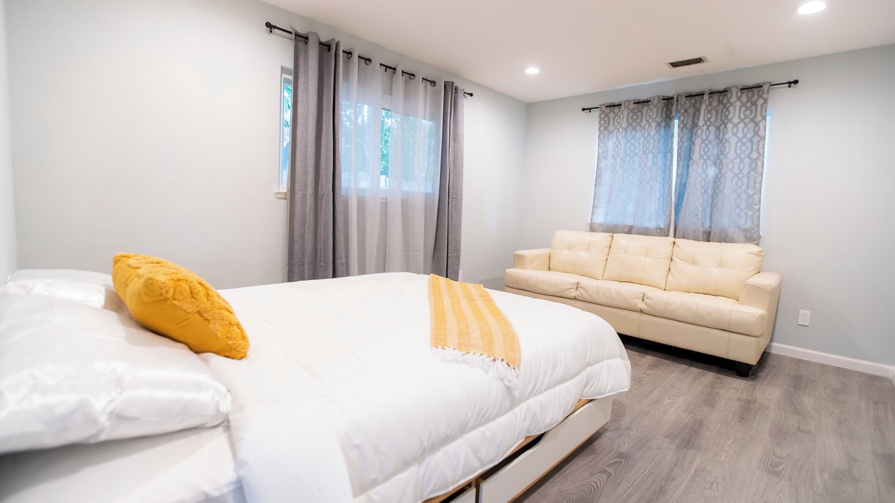 Photo of Bedroom in Willow Glen