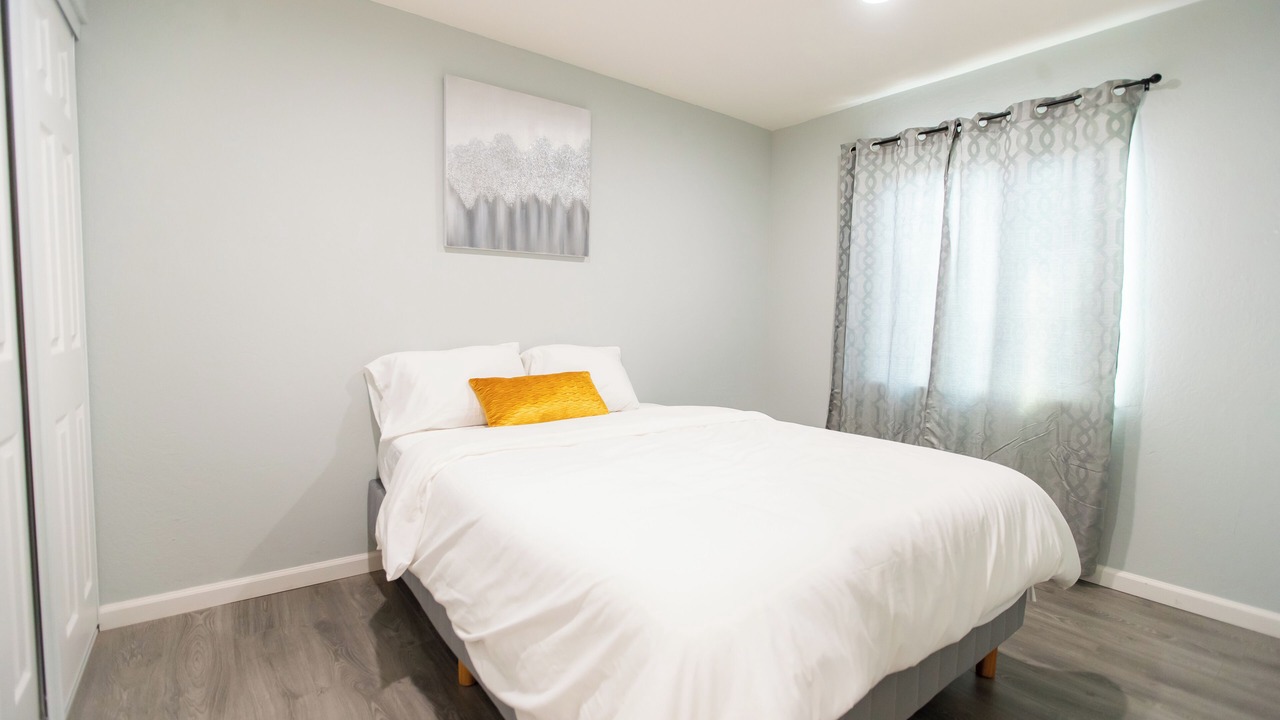 Photo of Bedroom in Willow Glen