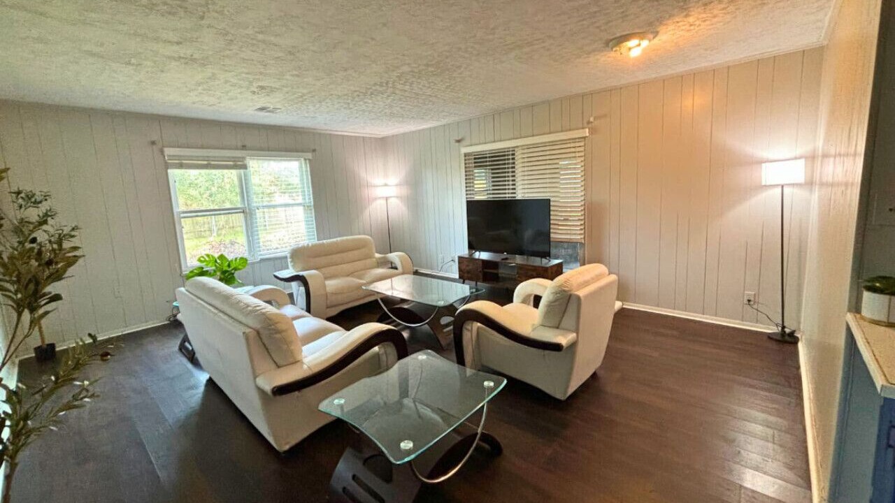 Photo of Livingroom in North Shore