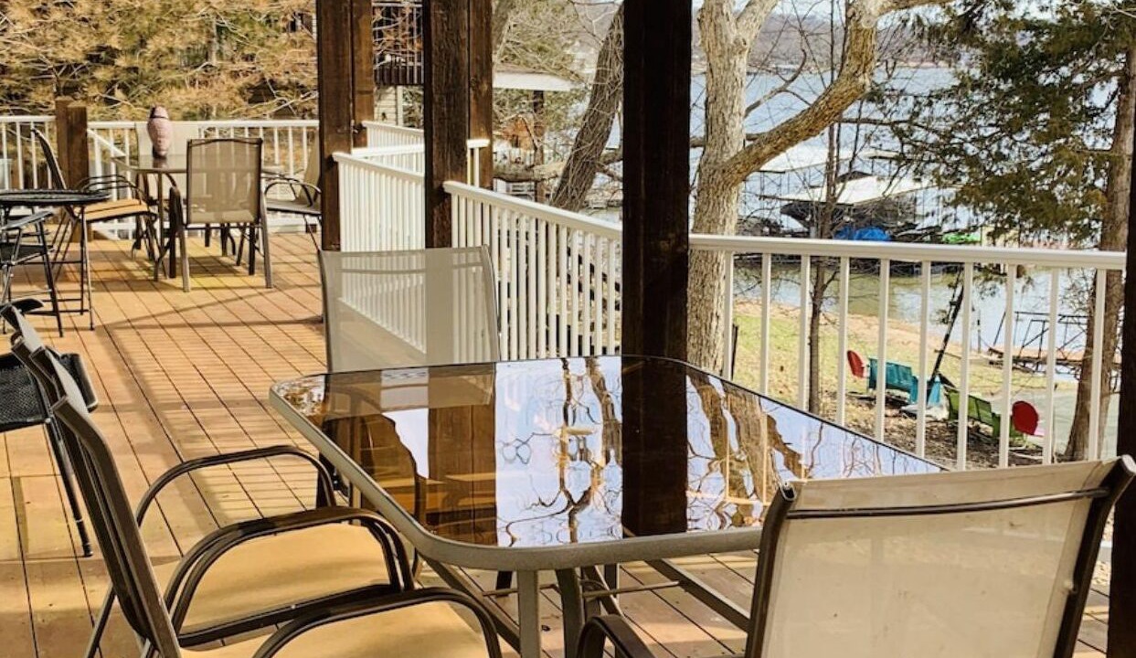 Photo of Outdoor in Roach