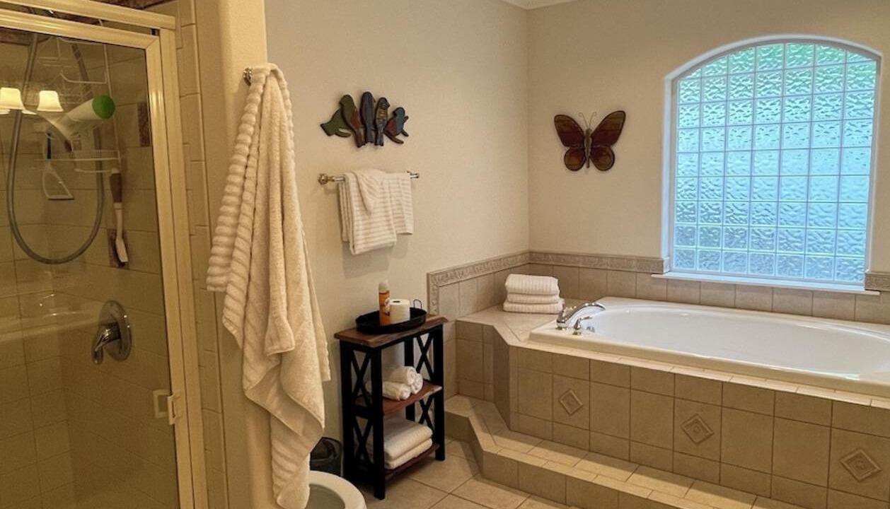 Photo of Bathroom in Roach