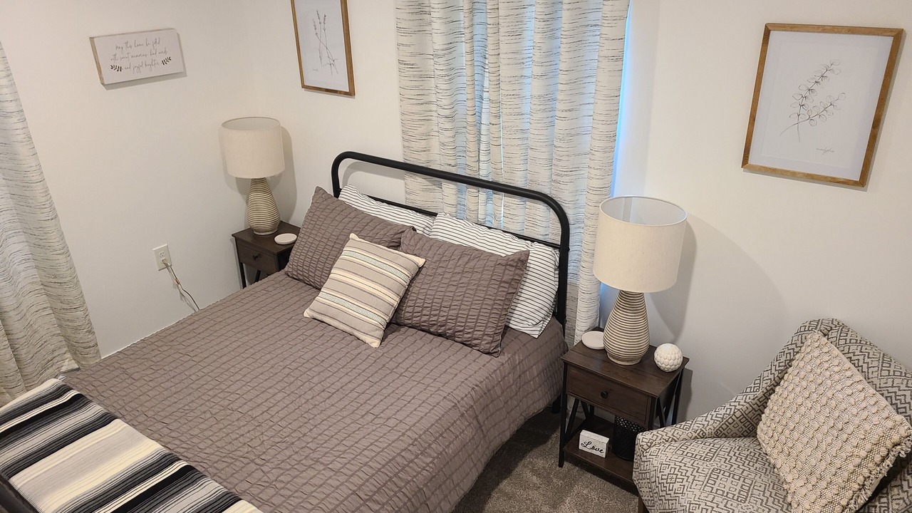 Photo of Bedroom in Lawrence