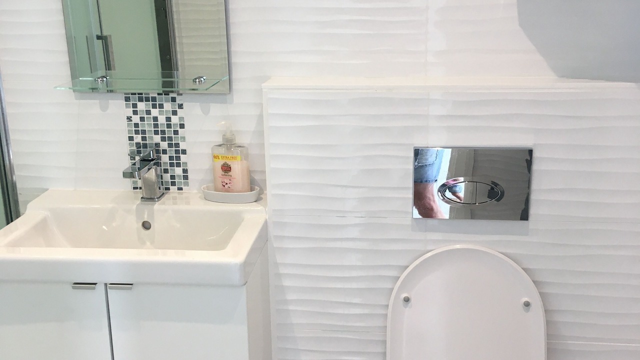 Photo of Bathroom in Tywyn