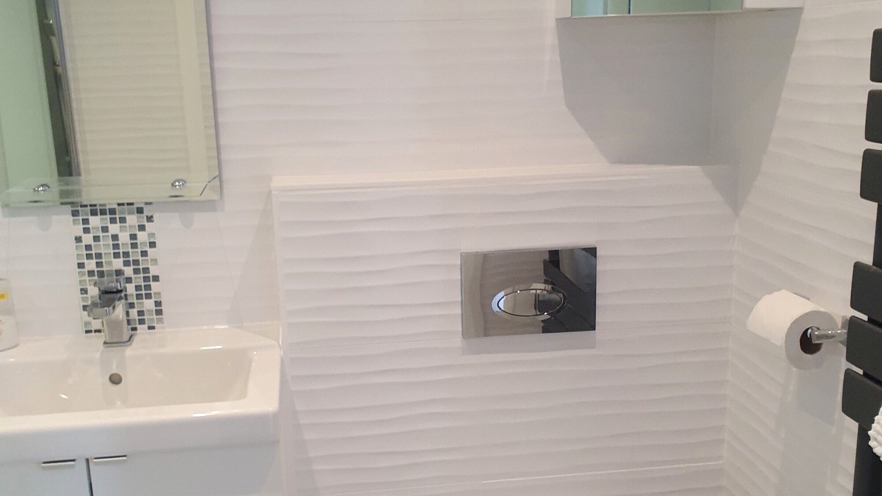 Photo of Bathroom in Tywyn