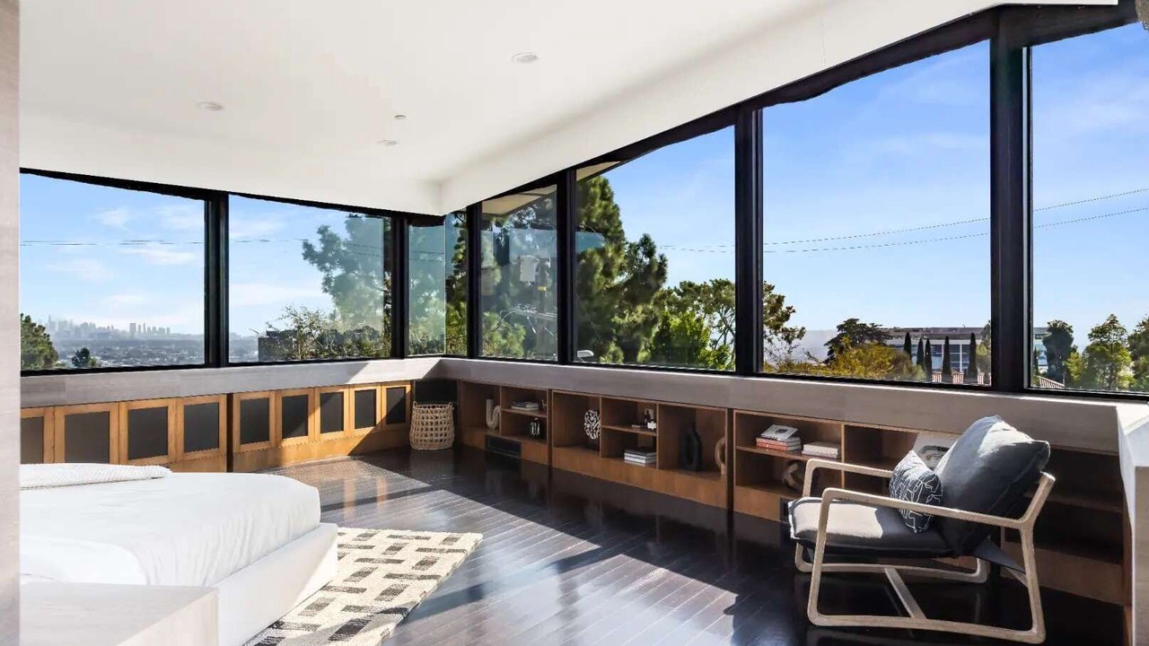 Photo of Bedroom in Mid-Wilshire