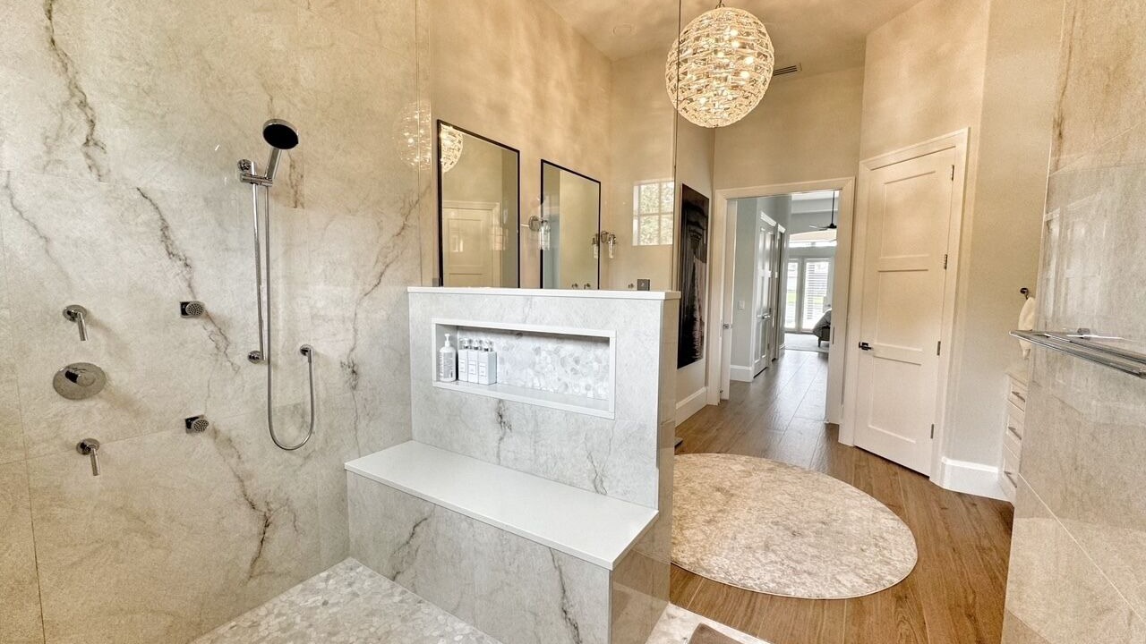 Photo of Bathroom in The Majors