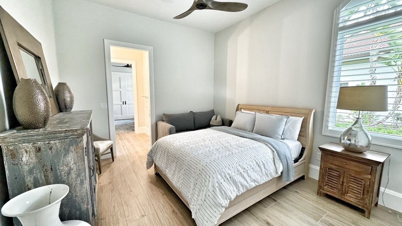 Photo of Bedroom in The Majors