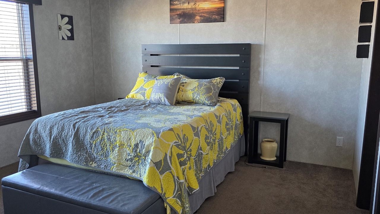 Photo of Bedroom in Underwood