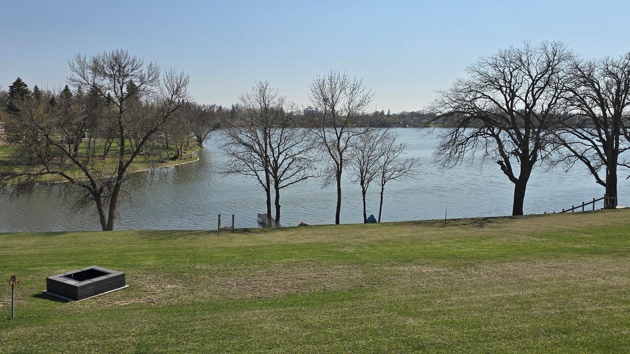 Photo of Others in Underwood