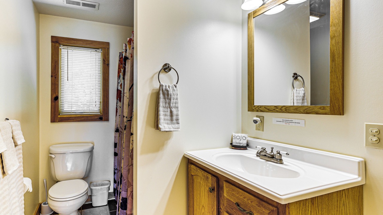 Photo of Bathroom in Mace