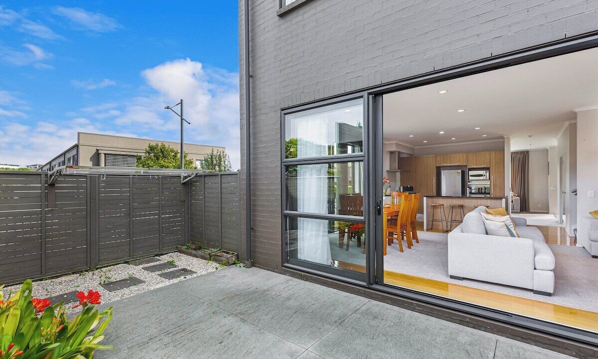 Photo of Patio Balcony in Greenlane - Ellerslie