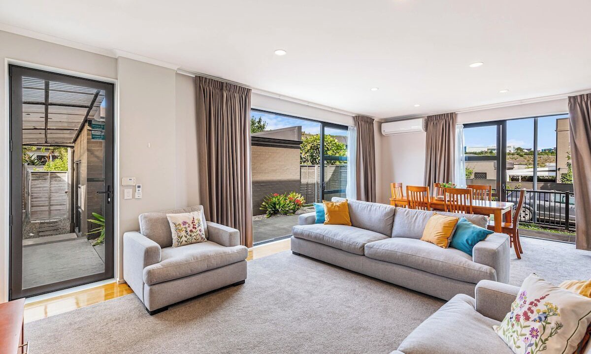 Photo of Livingroom in Greenlane - Ellerslie