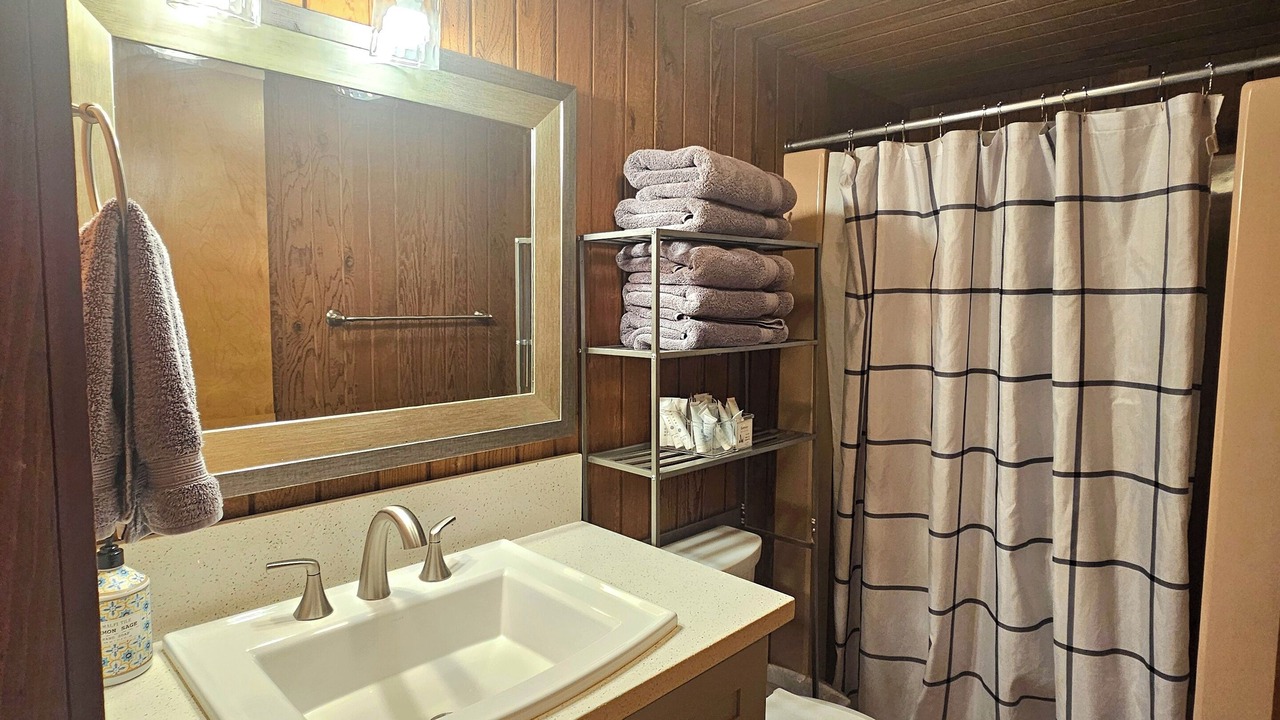 Photo of Bathroom in Sierra Cedars