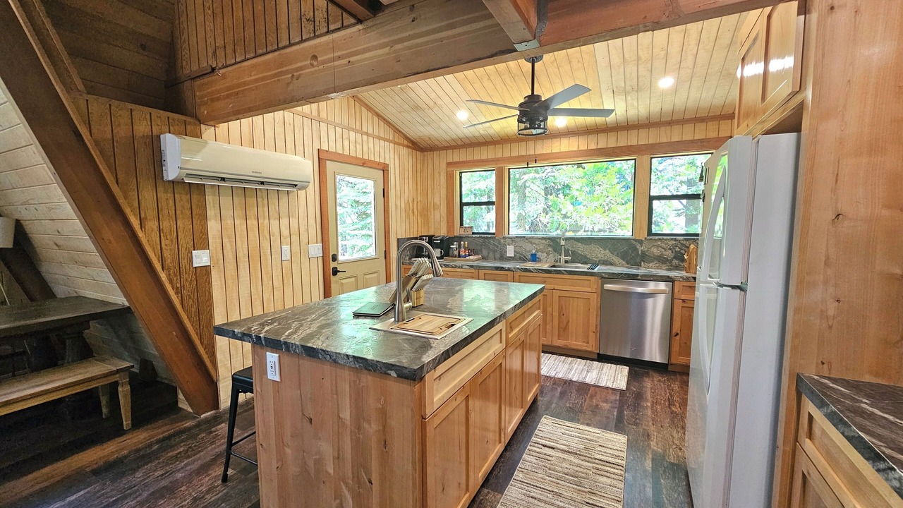 Photo of Kitchen in Sierra Cedars